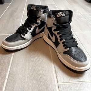 Jordan 1 Retro High Shadow 2.0 / Sz 6.5Y